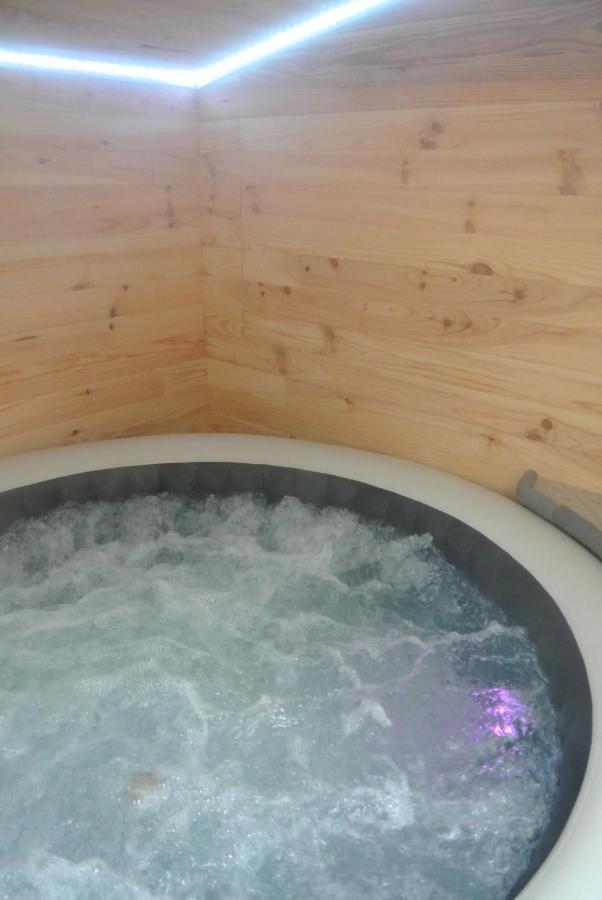 Gite Du Serre De Boudre Climatise, Spa Permanent Buisson Eksteriør bilde